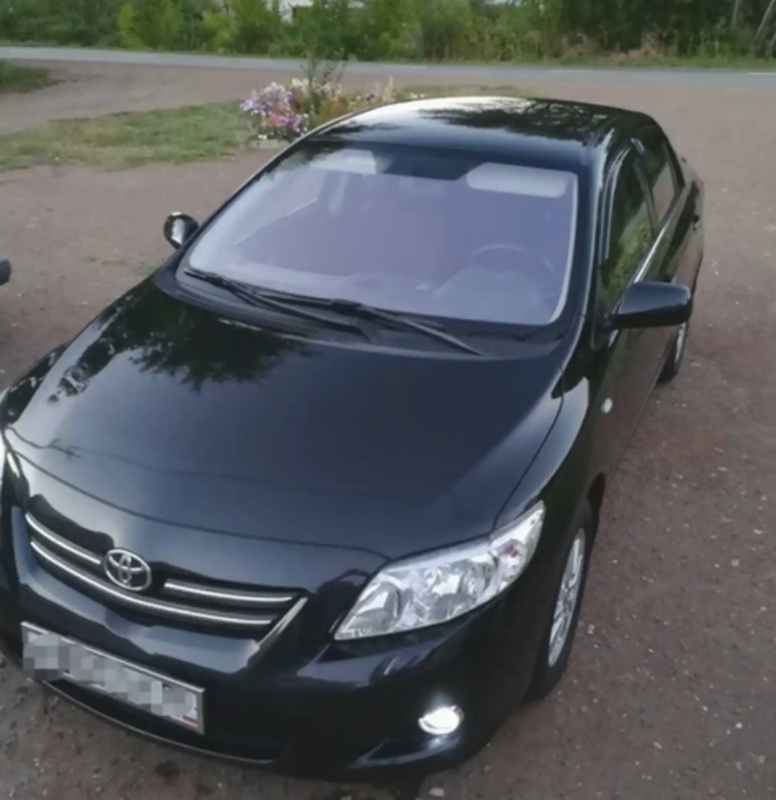 Лобовое стекло на Toyota Corolla 2